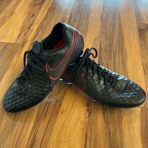 Like New Nike Tiempo Legend 8 Soccer cleats size 7